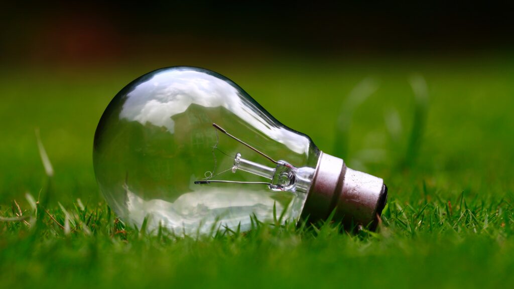 new light bulbs can save money on electric bill